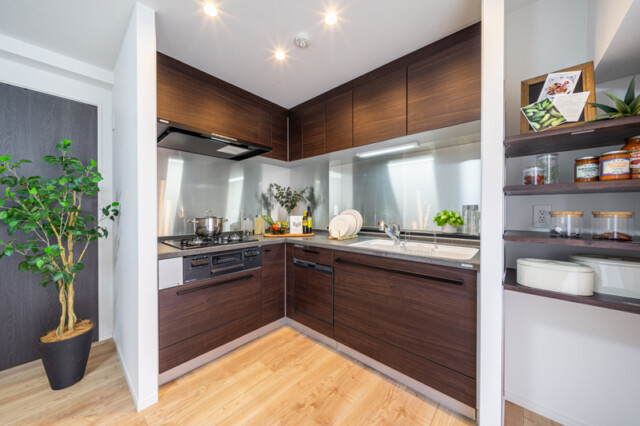 秀和四谷パークサイドレジデンス キッチン