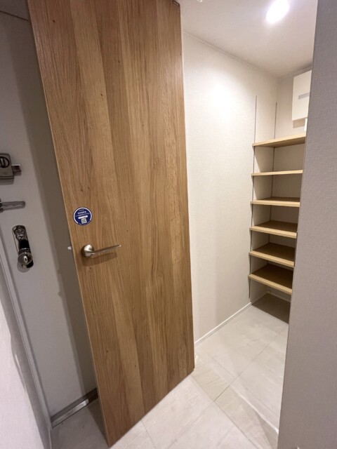 ビラハイツ北の丸 玄関