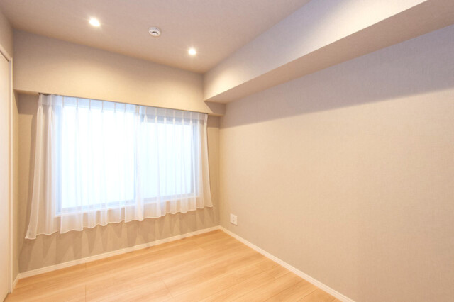 ゾンネンハイム牛込 洋室1