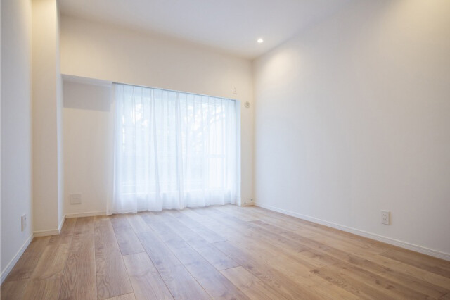 秀和四谷パークサイドレジデンス 洋室1