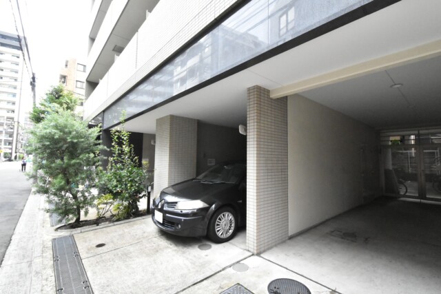 ルモンド南麻布 駐車場