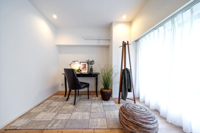 秀和四谷パークサイドレジデンス 洋室2