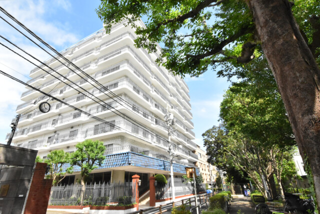 秀和四谷パークサイドレジデンス 外観