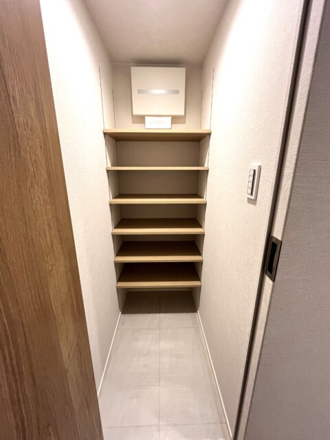 ビラハイツ北の丸 玄関