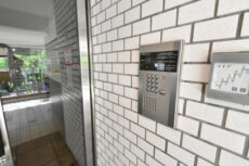 秀和四谷パークサイドレジデンス エントランス