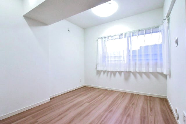 ライオンズマンション大森 洋室1