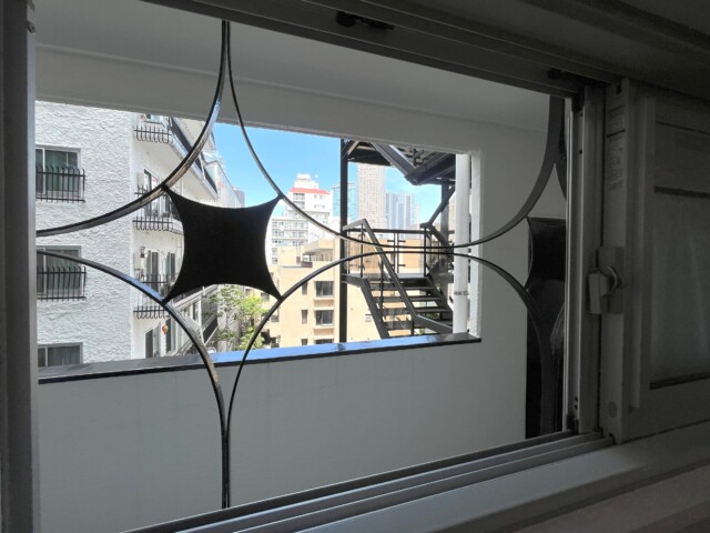 秀和第二南平台レジデンス 洋室1