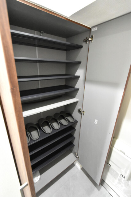 秀和五反田駅前レジデンス 玄関