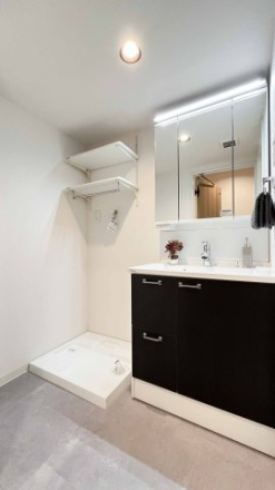 秀和小日向レジデンス 洗面室