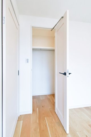 ライオンズマンション初台 洋室1