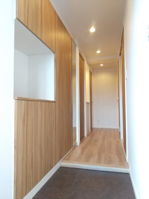 クレッセント中目黒 玄関