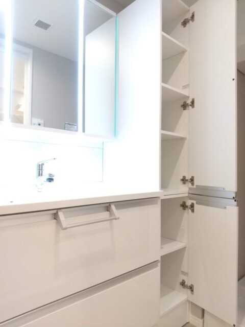 クレッセント中目黒 洗面室