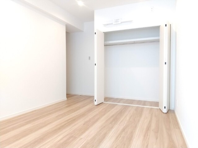 クレッセント中目黒 洋室2