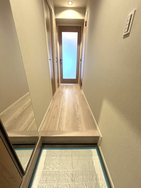 秀和五反田駅前レジデンス (5)玄関廊下