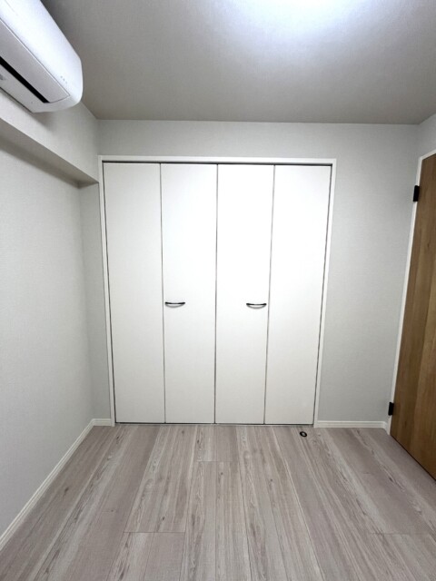 秀和五反田駅前レジデンス 洋室1