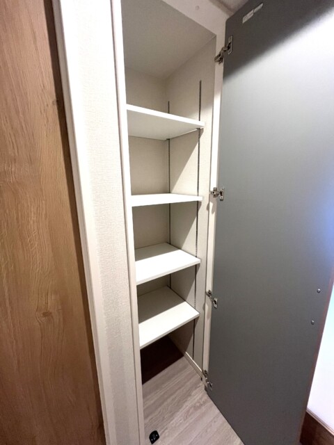 秀和五反田駅前レジデンス 玄関廊下