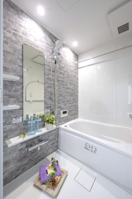 日商岩井方南町マンション 浴室