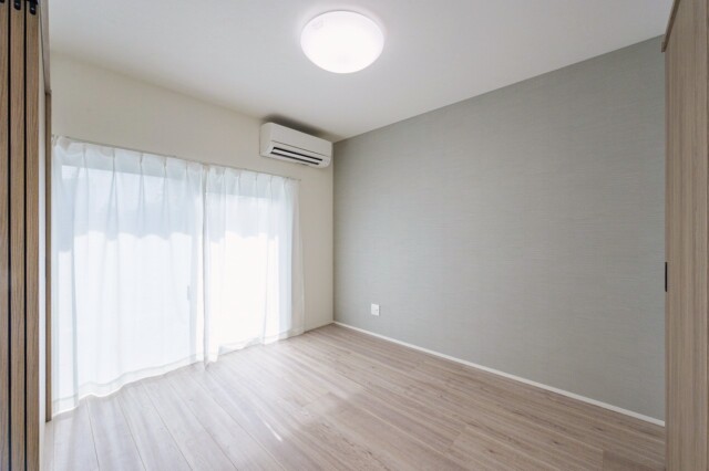 日商岩井方南町マンション 洋室2