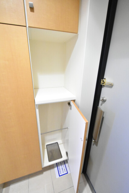 ライフピア豊春 玄関