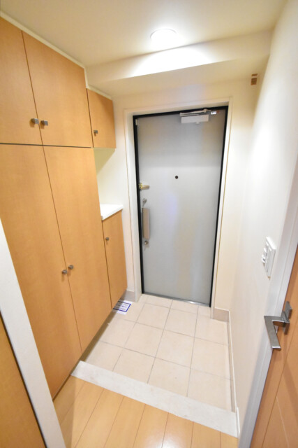 ライフピア豊春 玄関