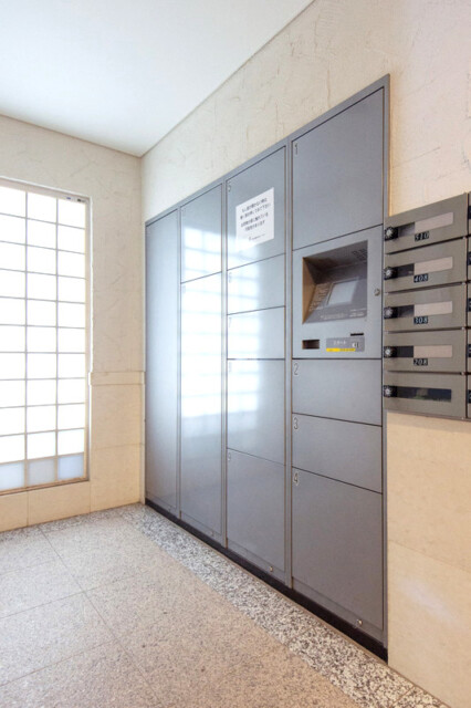 クオリア後楽園 宅配ボックス