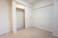 ライオンズマンション護国寺第三 洋室1