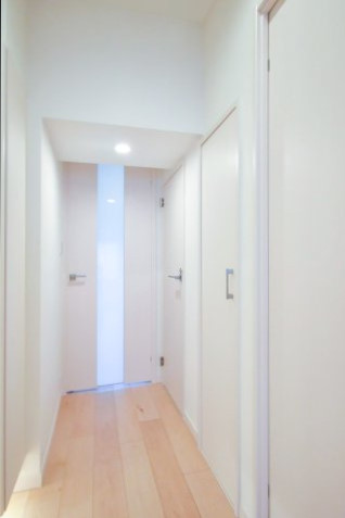 ファミール浜園 玄関廊下