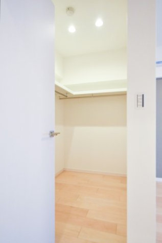 ファミール浜園 洋室1