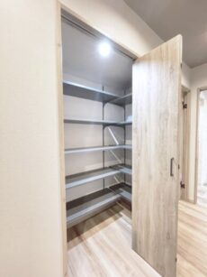 ニューライフ西早稲田 玄関廊下