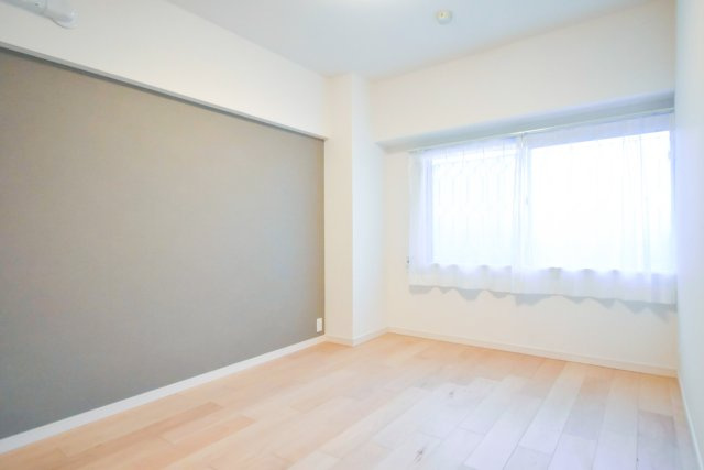 ファミール浜園 洋室1