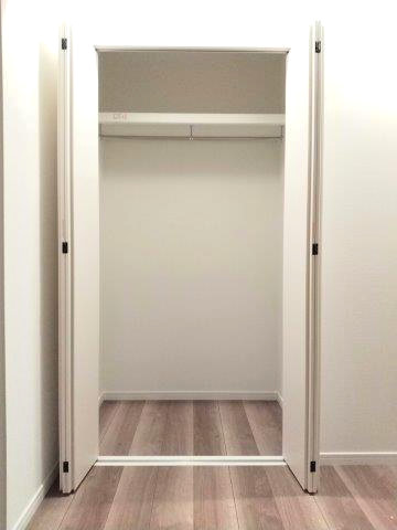 メガロン御殿山 洋室東側