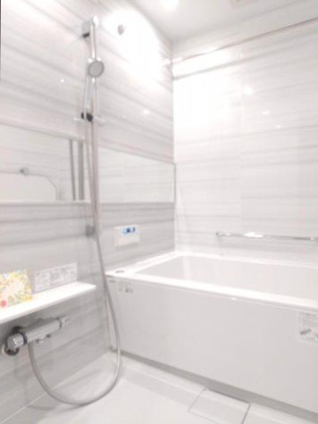 ニューウェルハイツ高輪 浴室