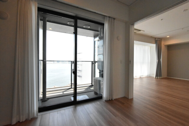 ローレルタワールネ浜松町 バルコニー