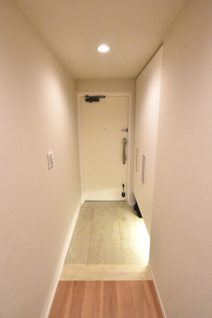 クレストフォルム東京アヴァンセ 玄関