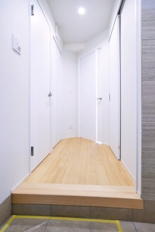 明大前グランドハイツ 玄関