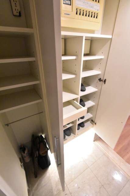 クレストフォルム東京アヴァンセ 玄関