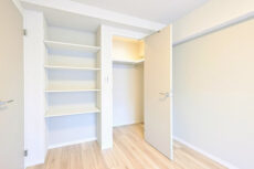 五反田ロイヤルハイツ 洋室1