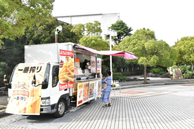 横須賀中央駅周辺 三笠公園