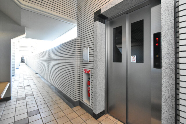 コスモ・ザ・キャナル東京イースト エレベーター