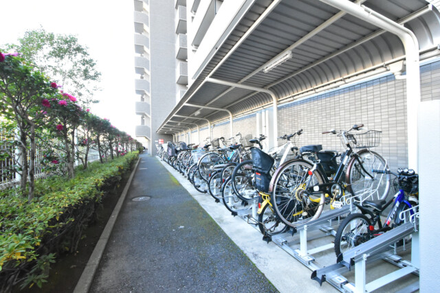 コスモ・ザ・キャナル東京イースト 駐輪場