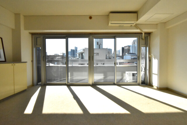 早稲田セントラルハイツ 南西向きバルコニー