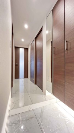 ランドステージ祐天寺 玄関廊下