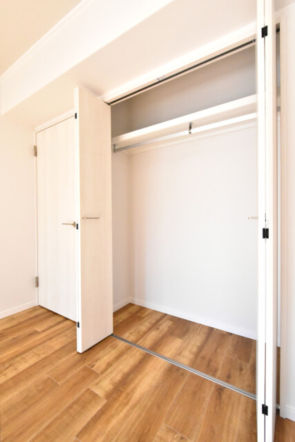 大宮吉敷町スカイハイツ 洋室1