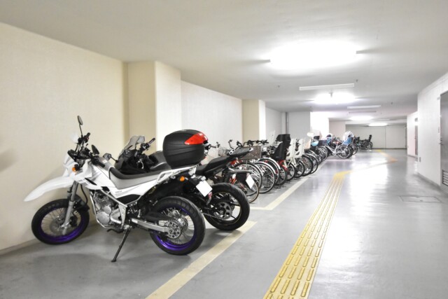 ライオンズマンション乃木坂 駐輪場・バイク置場