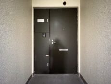 藤和島津山コープ 玄関