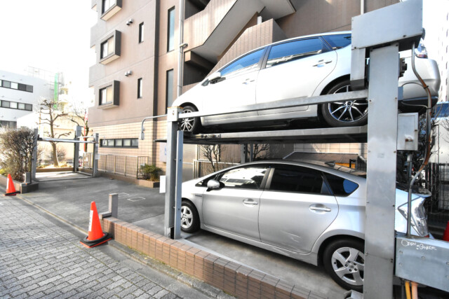 エスタシオン高円寺 駐車場