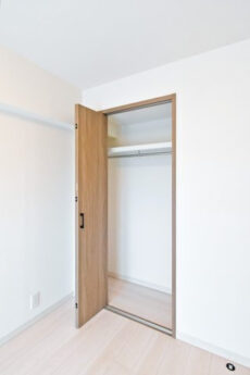 ヴァン・ヴェール新宿 洋室1