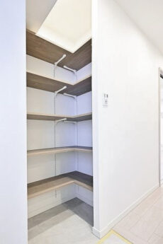 カーサ田原町 玄関・廊下