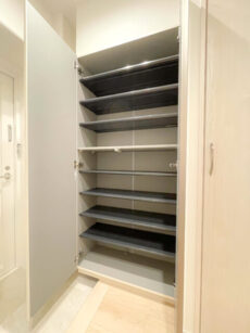 メガロン大井町 玄関廊下