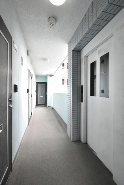 エクセルシオール渋谷 共用廊下～玄関